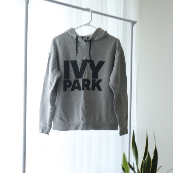 COMFY IVY PARK TRACK SUIT - Picture 2 of 5